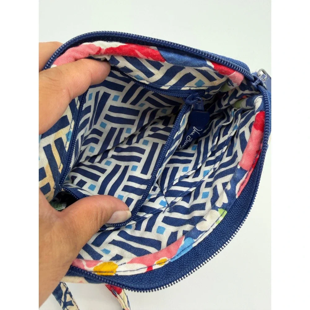 Vera Bradley Wristlet Women Small Multicolor Floral Quilted Cotton‎ Zip 7x4